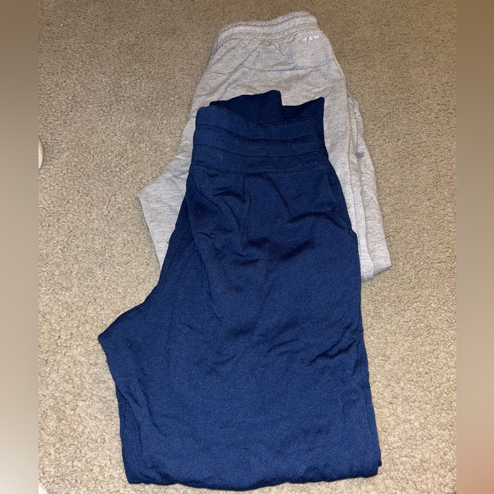 2 pair.  Mens joggers Sz m